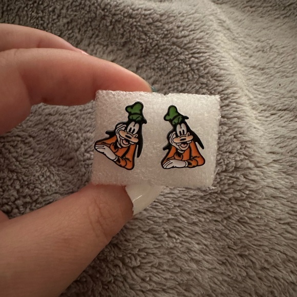 Goofy Earrings! - Picture 1 of 3